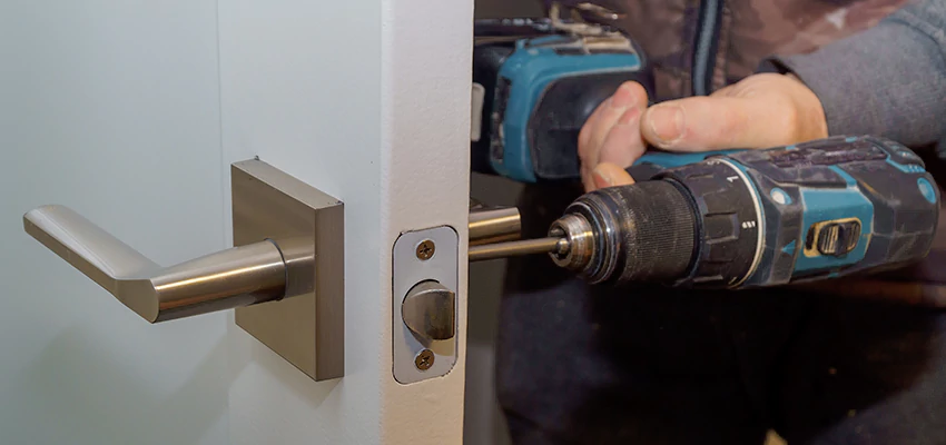 Broken Door Handle Lock Repair in Cicero, Illinois